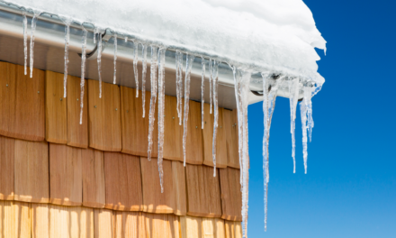 Ice Dams & Why You Need to Clean Your Gutters