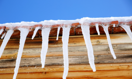 3 Ways to De-Ice Your Roof